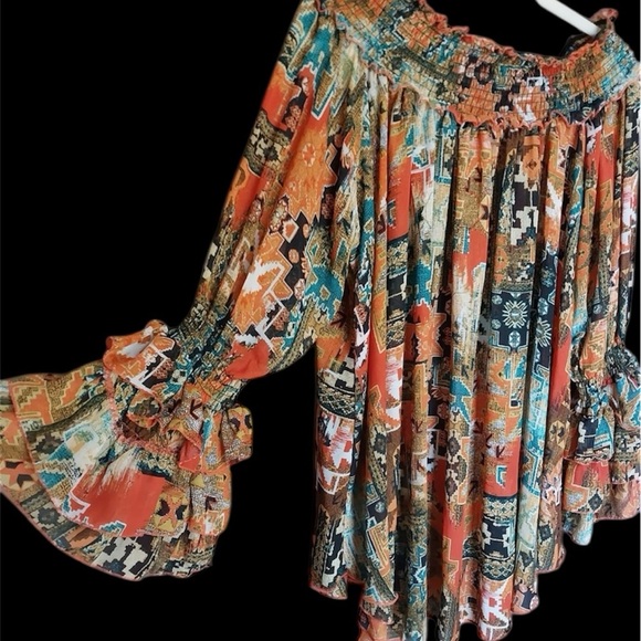 Ups & Downs Off-Shoulder Top - Picture 2 of 3